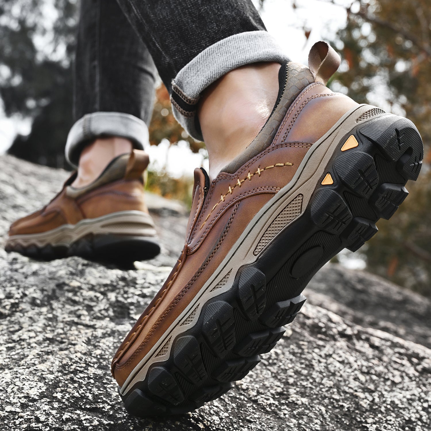 Mens Slip On Casual Outdoor Leather Walking Hiking Shoes V3688