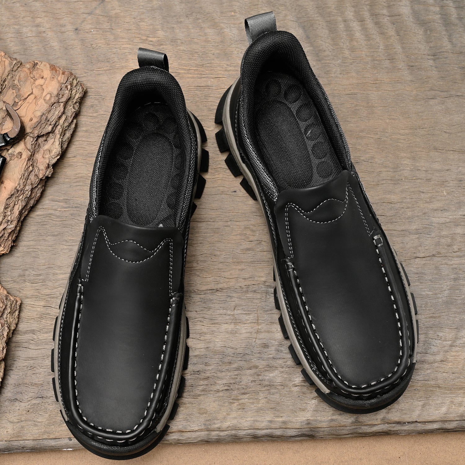 Mens Slip On Casual Outdoor Leather Walking Hiking Shoes V3672/V3673