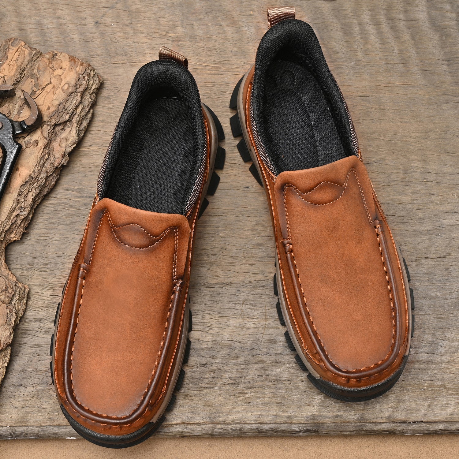 Mens Slip On Casual Outdoor Leather Walking Hiking Shoes V3672/V3673