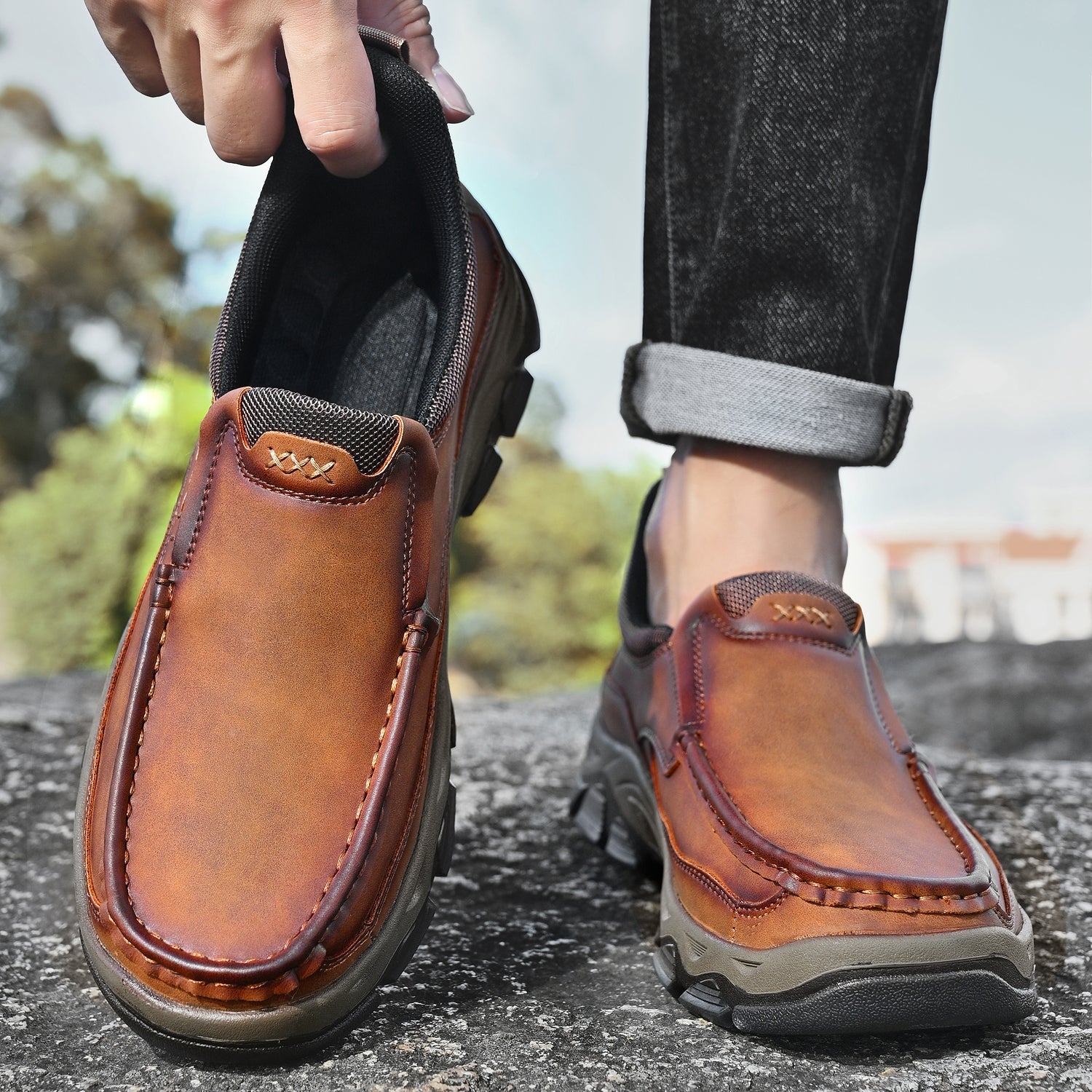 Mens Slip On Casual Outdoor Leather Walking Hiking Shoes V3672/V3673